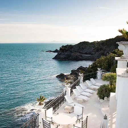 Bed & Breakfast A Vous Notre Maison *