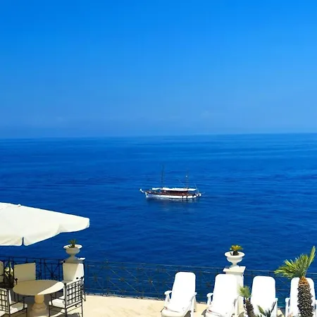 A Vous Notre Maison ベッド・アンド・ブレックファスト Forio di Ischia