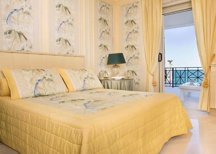 Bed & Breakfast A Vous Notre Maison Forio di Ischia