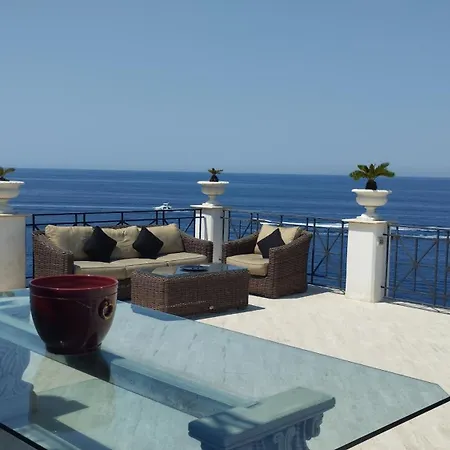 Bed & Breakfast A Vous Notre Maison *