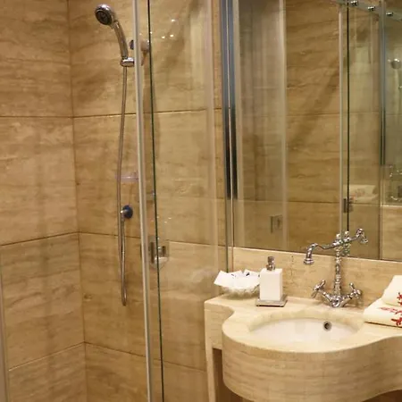 A Vous Notre Maison Bed & Breakfast