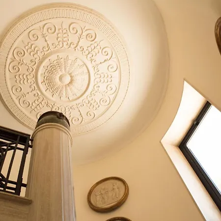 A Vous Notre Maison Bed & Breakfast *