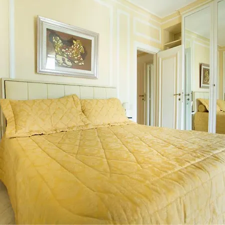 A Vous Notre Maison
