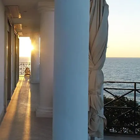 Bed & Breakfast A Vous Notre Maison Ischia