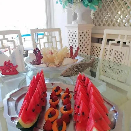 A Vous Notre Maison Bed & Breakfast